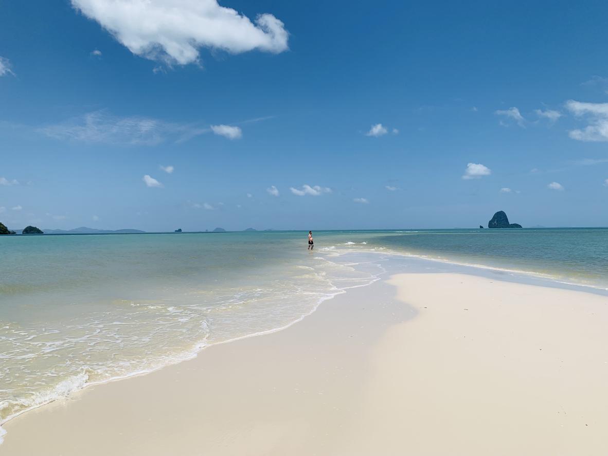 วิวหน้าที่พัก Backpack Hostel